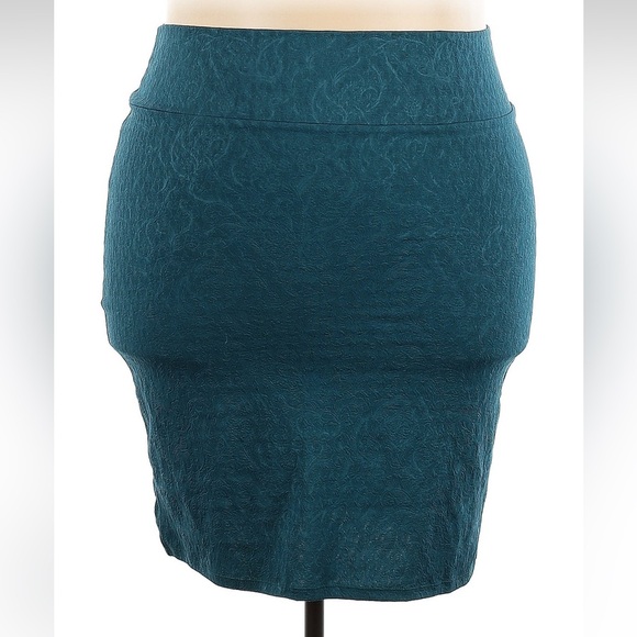LuLaRoe Blue Teal Cassie Pencil Skirt Floral Print Stretchy Plus Size 3X - Picture 5 of 5